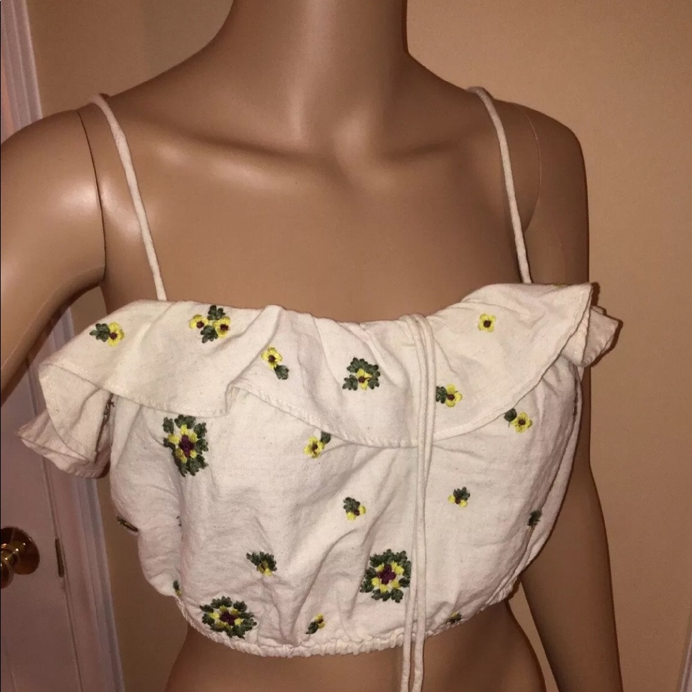NEW! Zara Trafaluc Embroidered Crop Top Women’s L